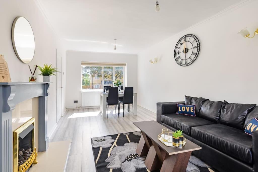 Birmingham Great Barr Property Near Junction 7 M6 Eksteriør billede